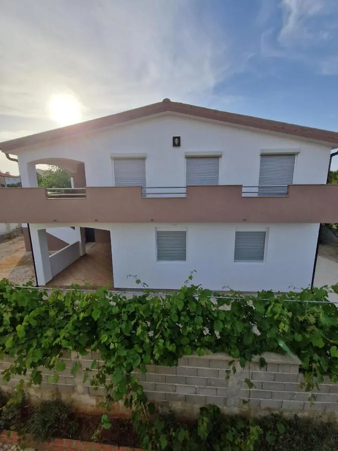 Apartments Ema Vir Croatia