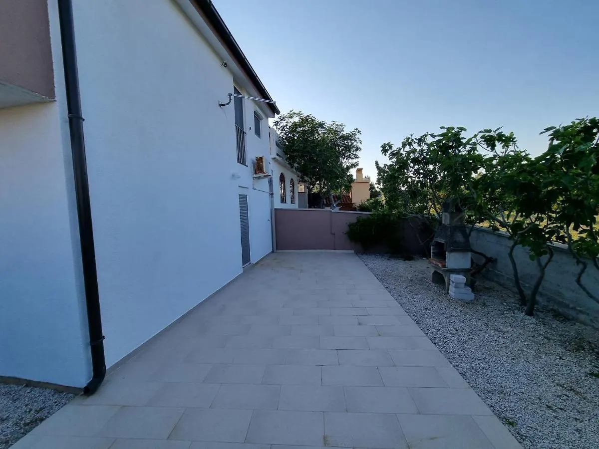 Apartments Ema Vir Croatia