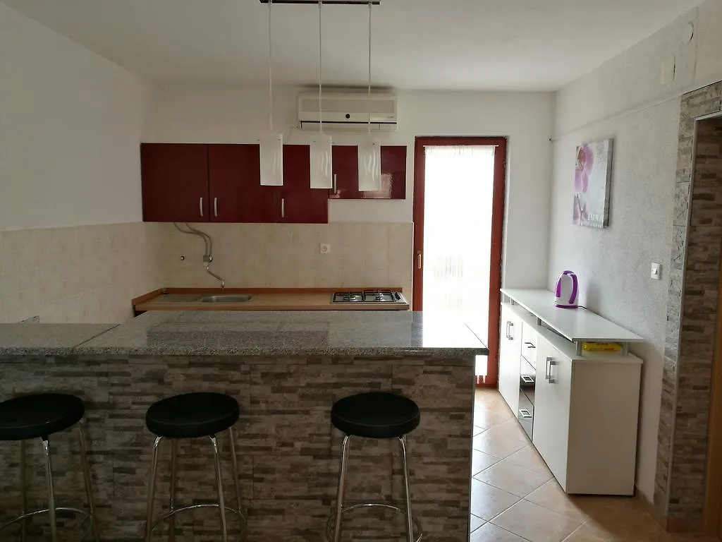 Apartments Ema Vir 0*,  Croatia