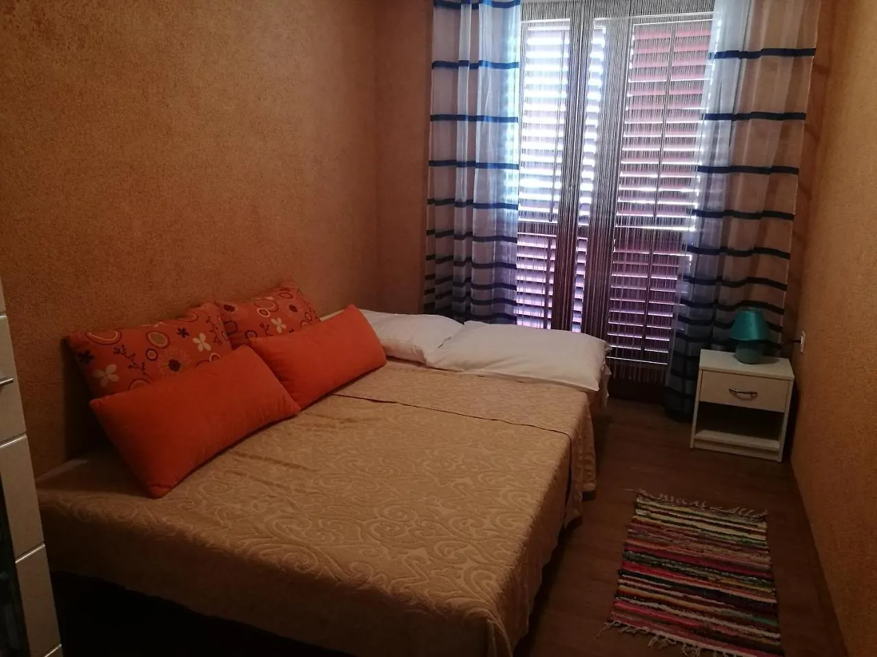 Apartments Ema Vir